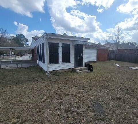 4th image of 3649 Madrid Dr N