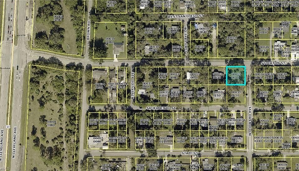 2nd image of 1840 Woodward Ave