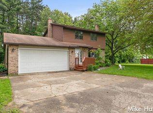 7530 Peddler Lake Rd, Clarksville, MI 48815