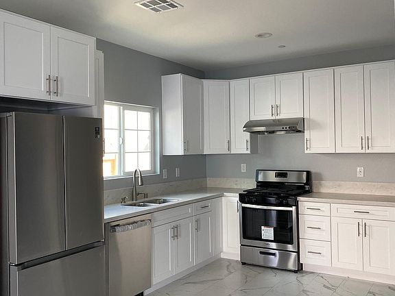 4th image of 4340 Marlborough Ave