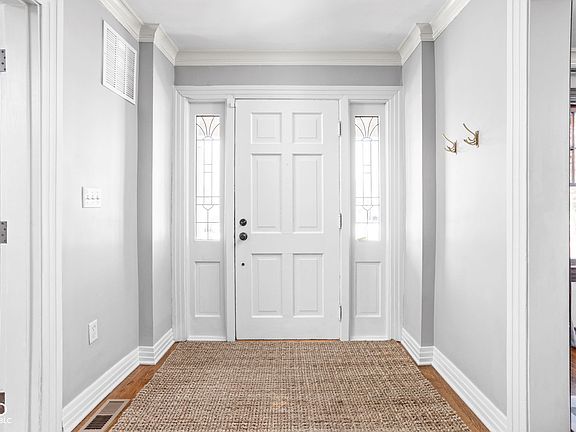 4th image of 4123 N Capitol Ave