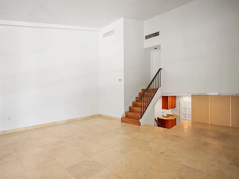 2666 Tigertail Ave #209 — Photo 13
