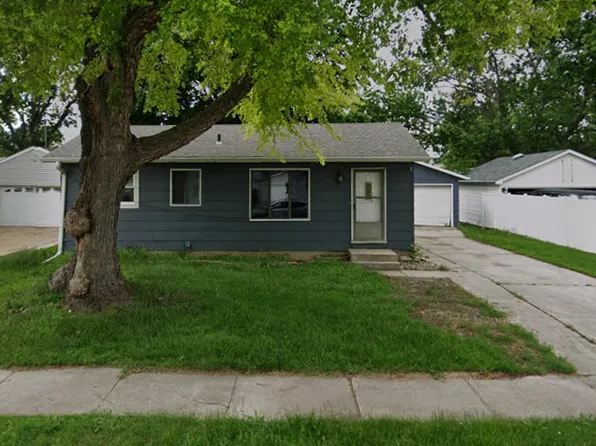 3709 S Glendale Ave, Sioux Falls, SD 57105