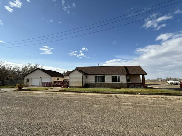 400 Laundre Ave W, Terry, MT 59349