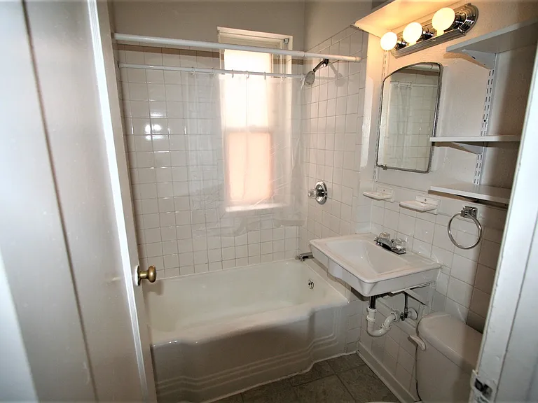 732 E 10th Ave #1 — Photo 10