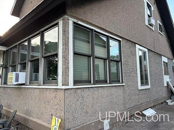 2nd image of 1219 Anthony St