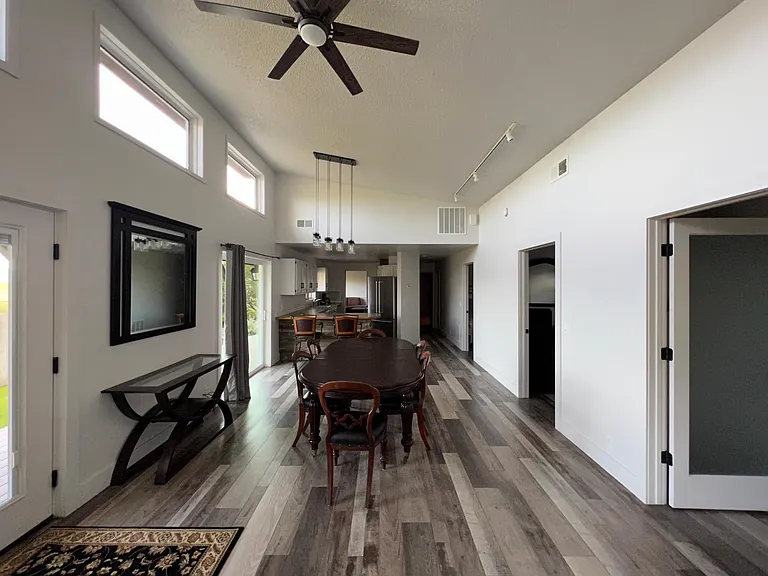 7155 Sypes Canyon Rd — Photo 36