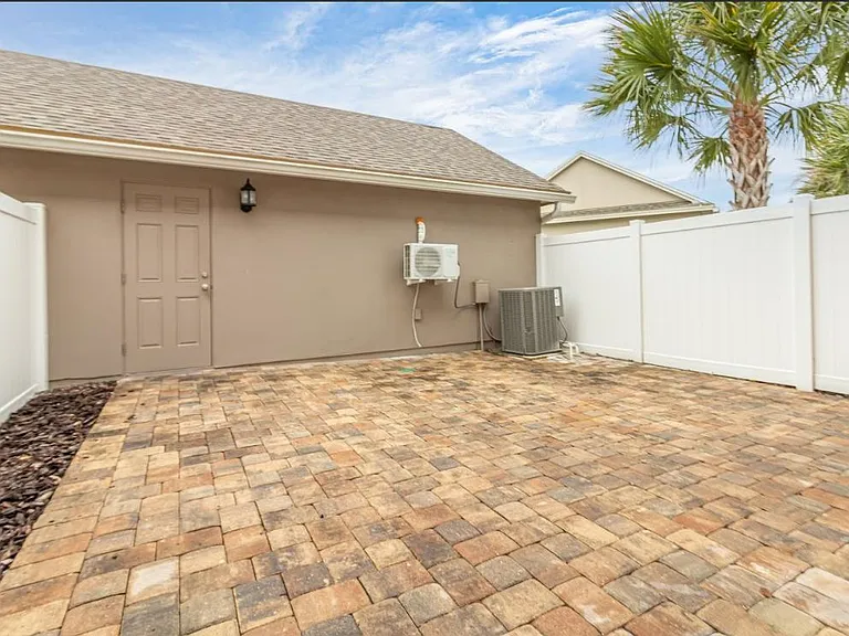 6537 Calamondin Dr — Photo 22