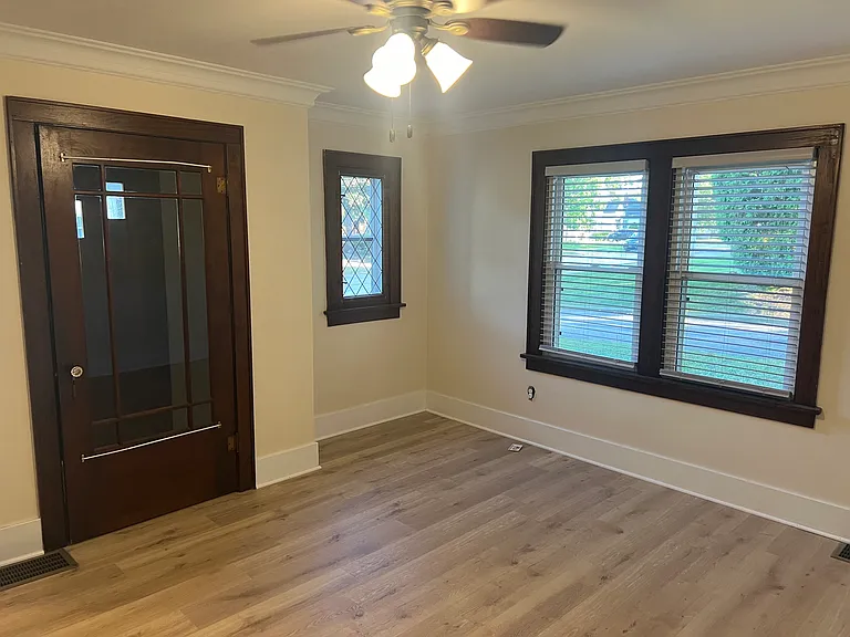 425 Pleasant St — Photo 10