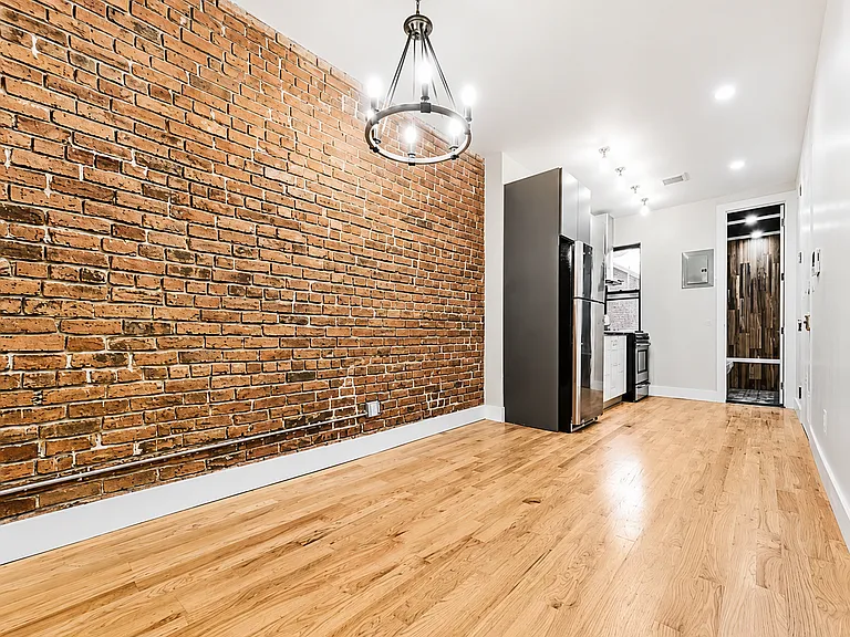 295 Bainbridge St #3F — Photo 8