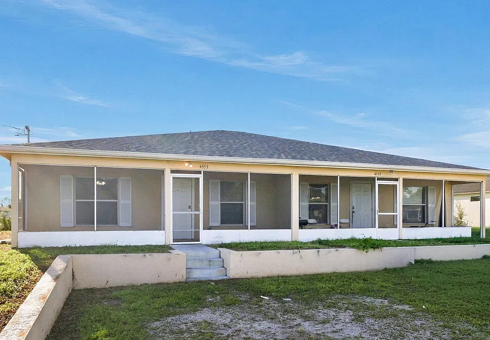 4555 Golfview Blvd
