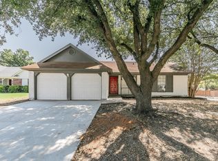 6700 Hughes Ct, Watauga, TX 76148