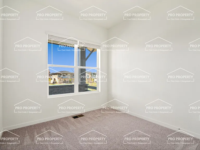 6384 Elk Pass Ln — Photo 16