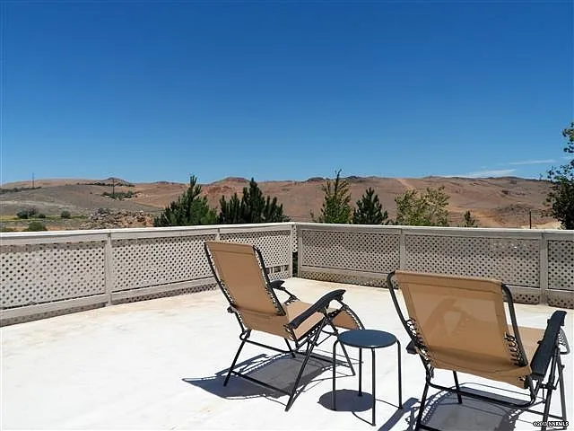 3925 Braxton Cir photo 1