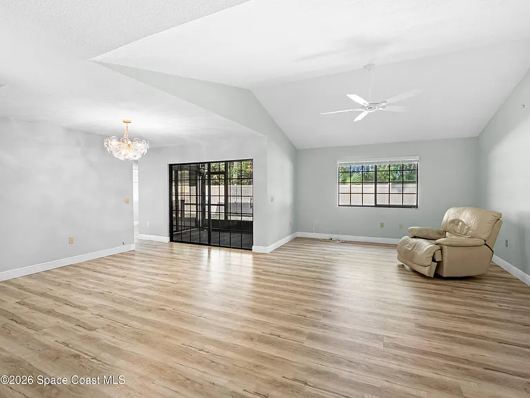 751 Greenwood Manor Cir #15A — Photo 5