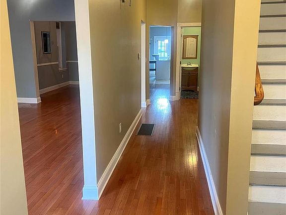 4th image of 4016 Shenandoah Ave