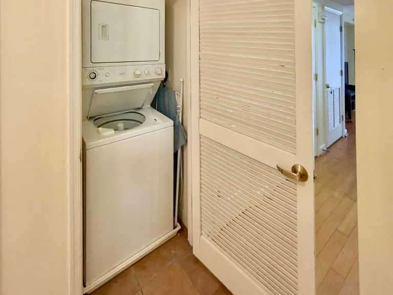 631 D St NW #1038 — Photo 9