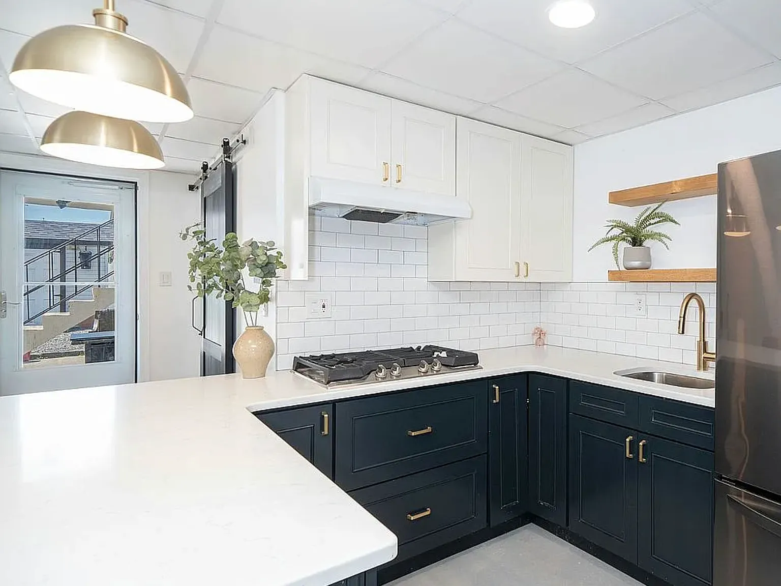 Studio, 1296 sqft, $2,200 — Photo 4