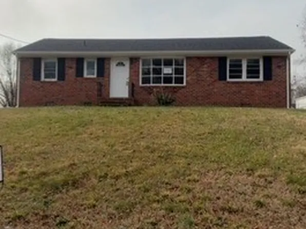 4611 Hickory Rd, South Chesterfield, VA 23803