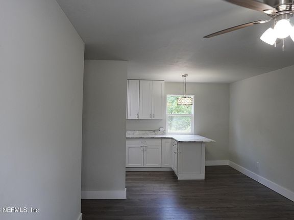 5th image of 4085 Pier Station Rd E #1