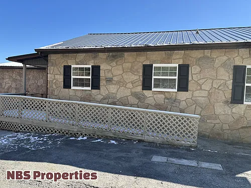 143 McCully Ln Photo 1