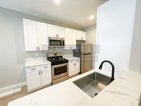 5th image of 915 17th St #9