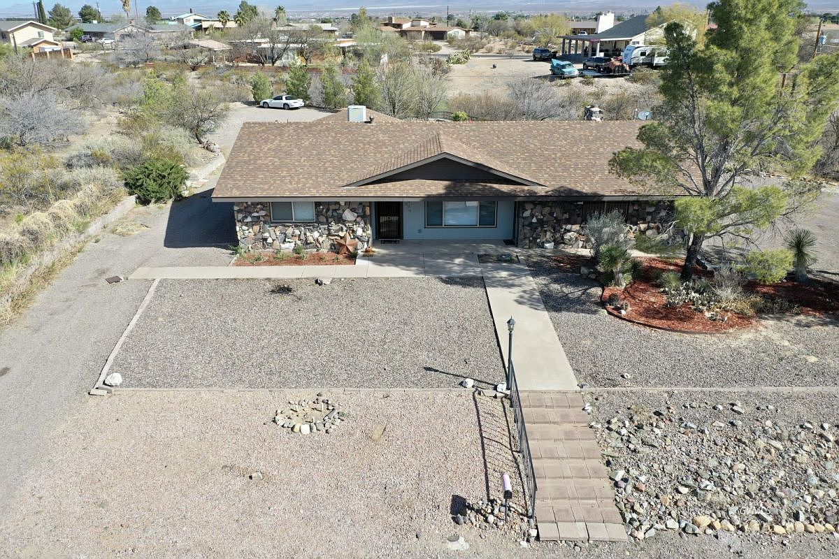 1310 W 26th St Safford Az 85546 Zillow