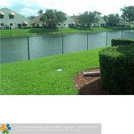 5th image of 10205 NW 33rd St