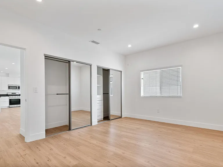 18203 Sunburst St — Photo 20