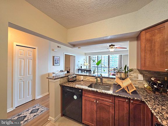 5th image of 5505 Seminary Rd APT 1817N