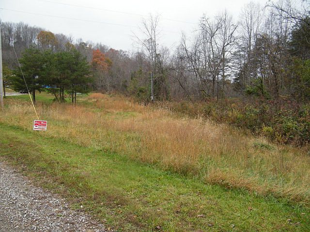 2nd image of 603 Chambers Rd