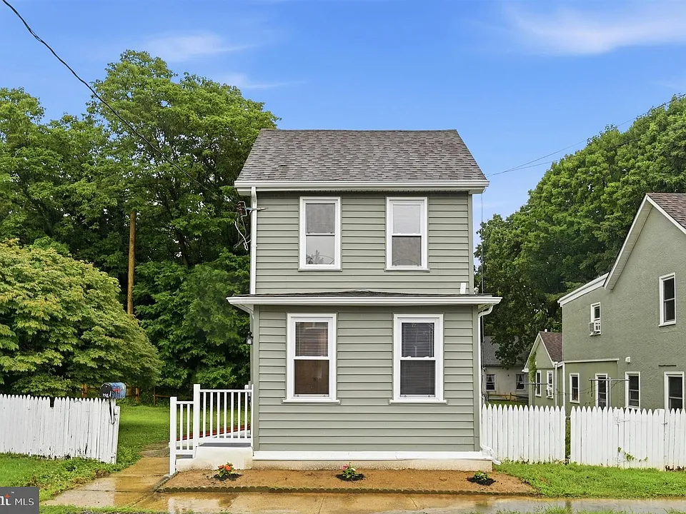 705 Forrest Ave