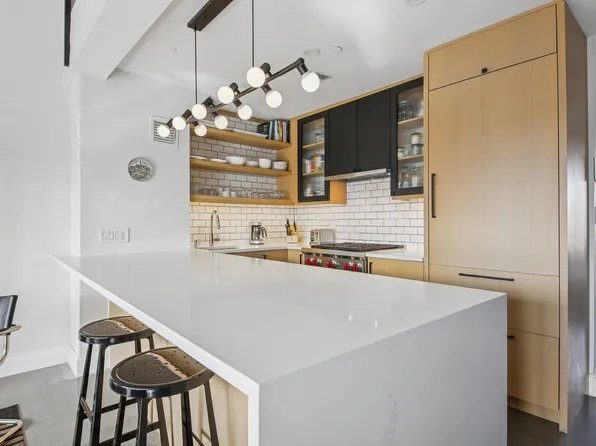 37 Carroll Street image 3 of 10