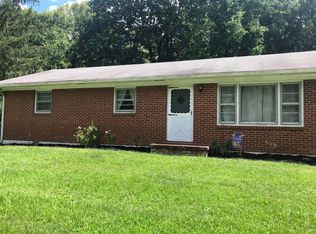 645 Wonderland Rd, Fayetteville, WV 25840