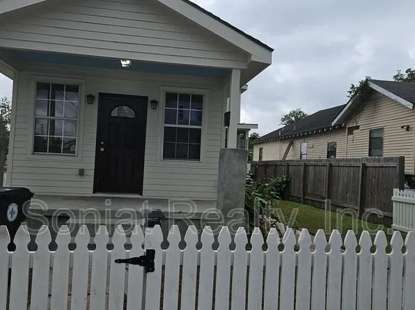 8637 Belfast St, New Orleans, LA 70118