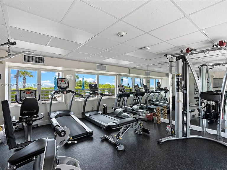 5005 Collins Ave #222 — Photo 35
