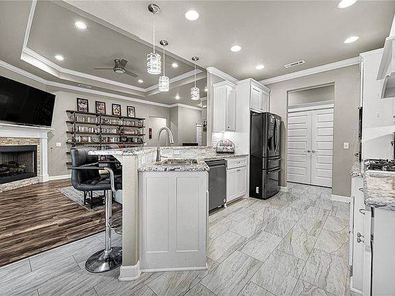 5th image of 661 Bob Glen Cir
