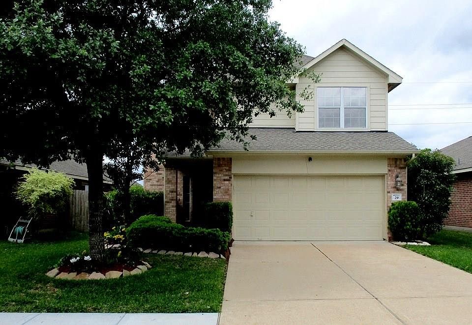 1st image of 29 Garden Grove Dr