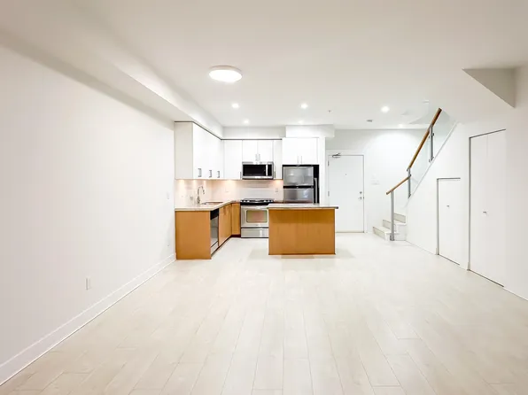 85 8th Ave E #119, New Westminster, BC V3L 4J4