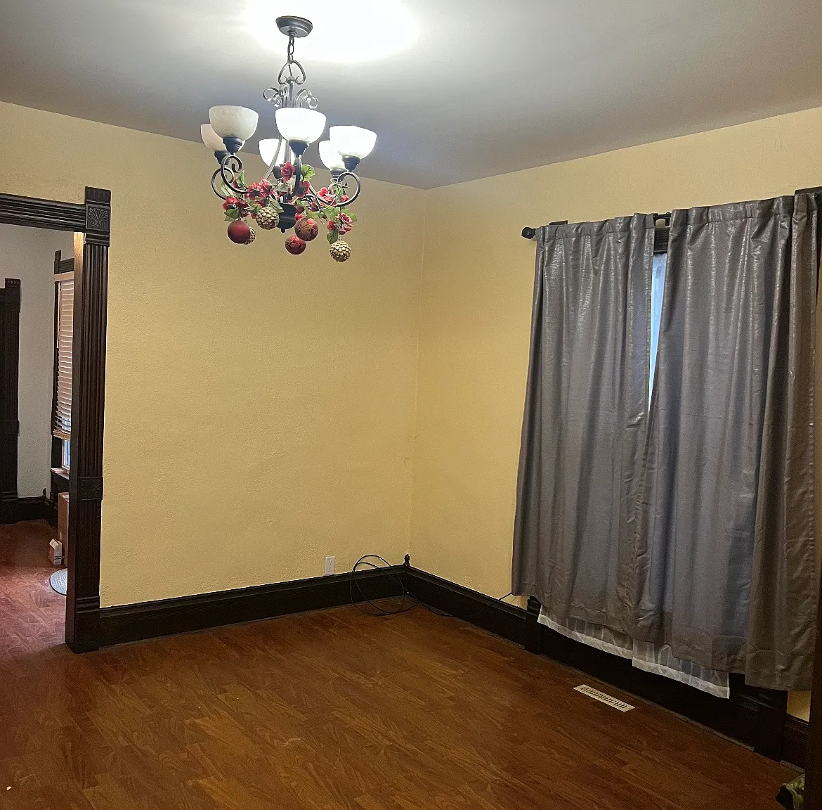 422 N Clinton St — Photo 4