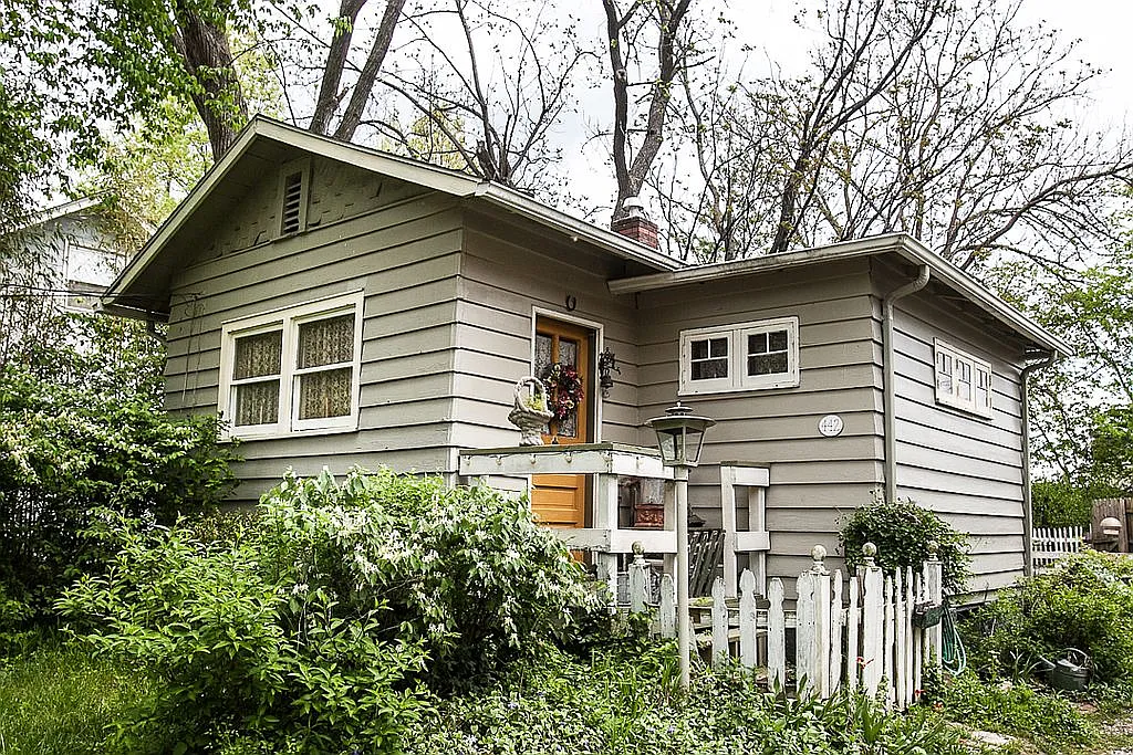 442 Alma Ave photo 1