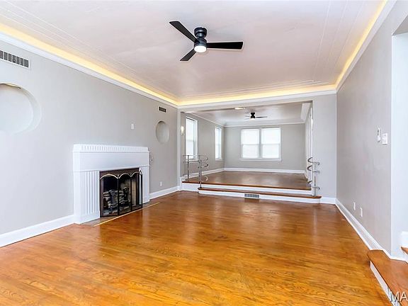 2nd image of 8910 Gravois Rd