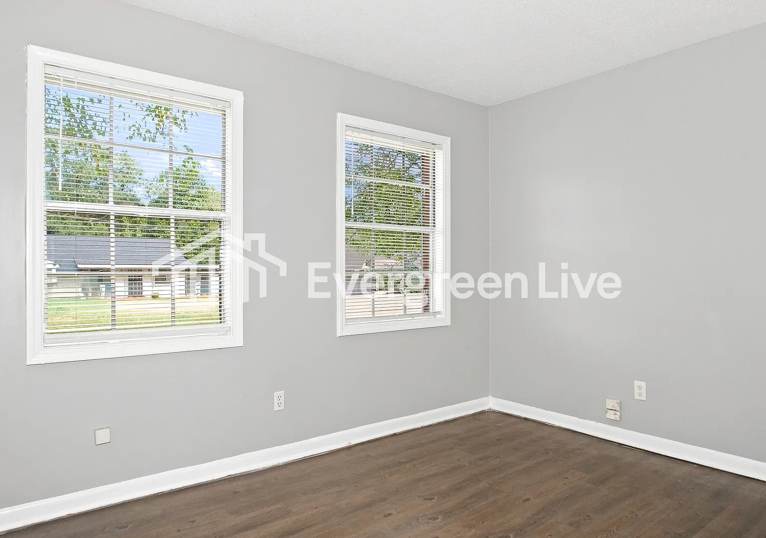 3 bed, 2.0 bath, 1304 sqft, $1,145 — Photo 4
