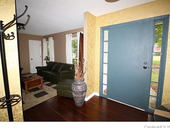 5th image of 123 Gaymont Cir