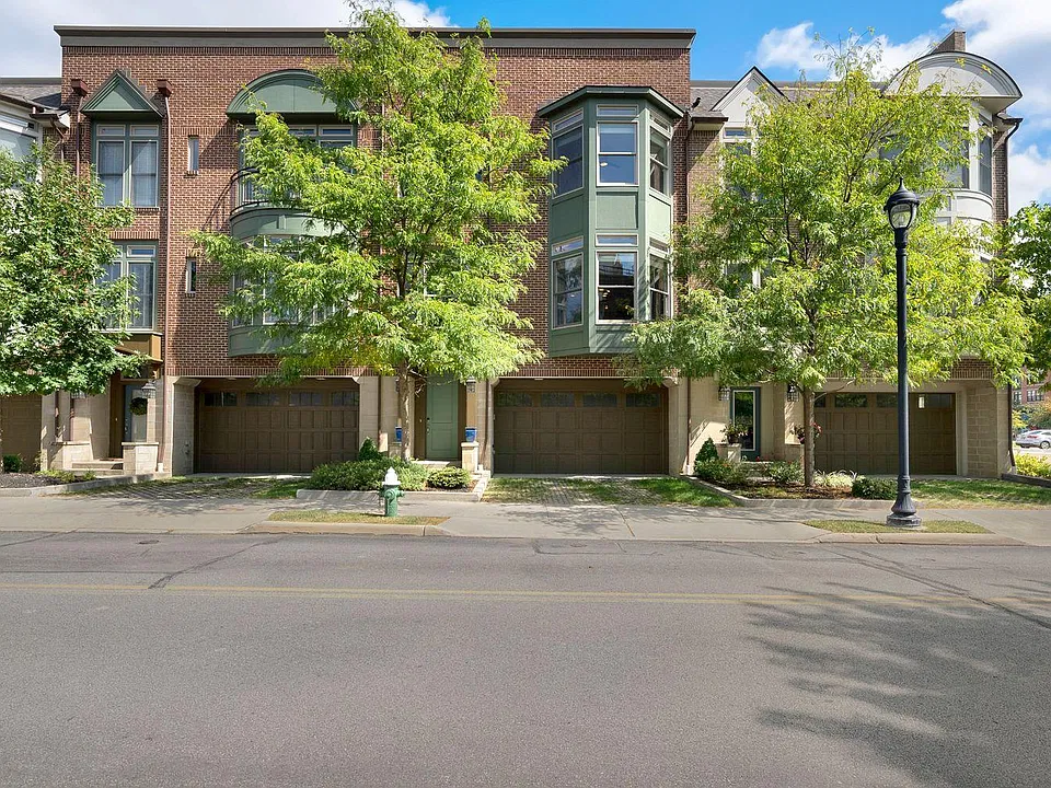 135 Vine St