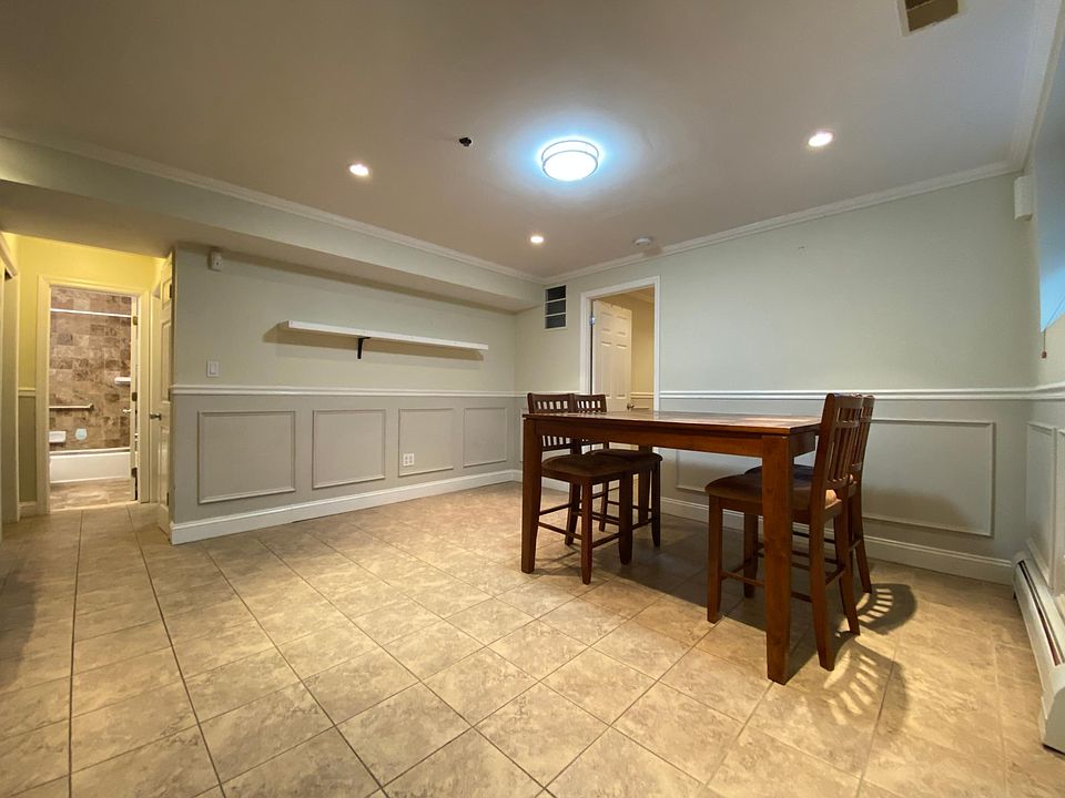 1st image of 19 Fillmore Pl #B