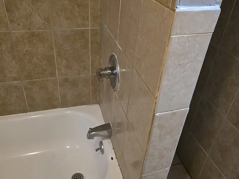 226-228 Columbia Ave #1L — Photo 9