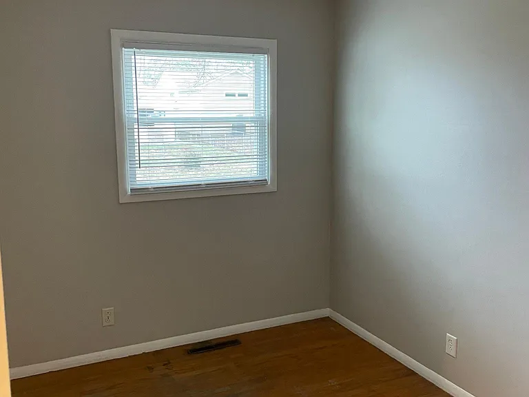 19 E Carroll Dr — Photo 5