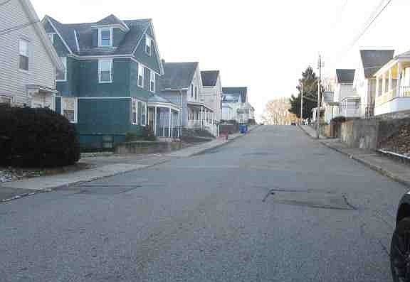 Exterior Neighborhood (street photo)