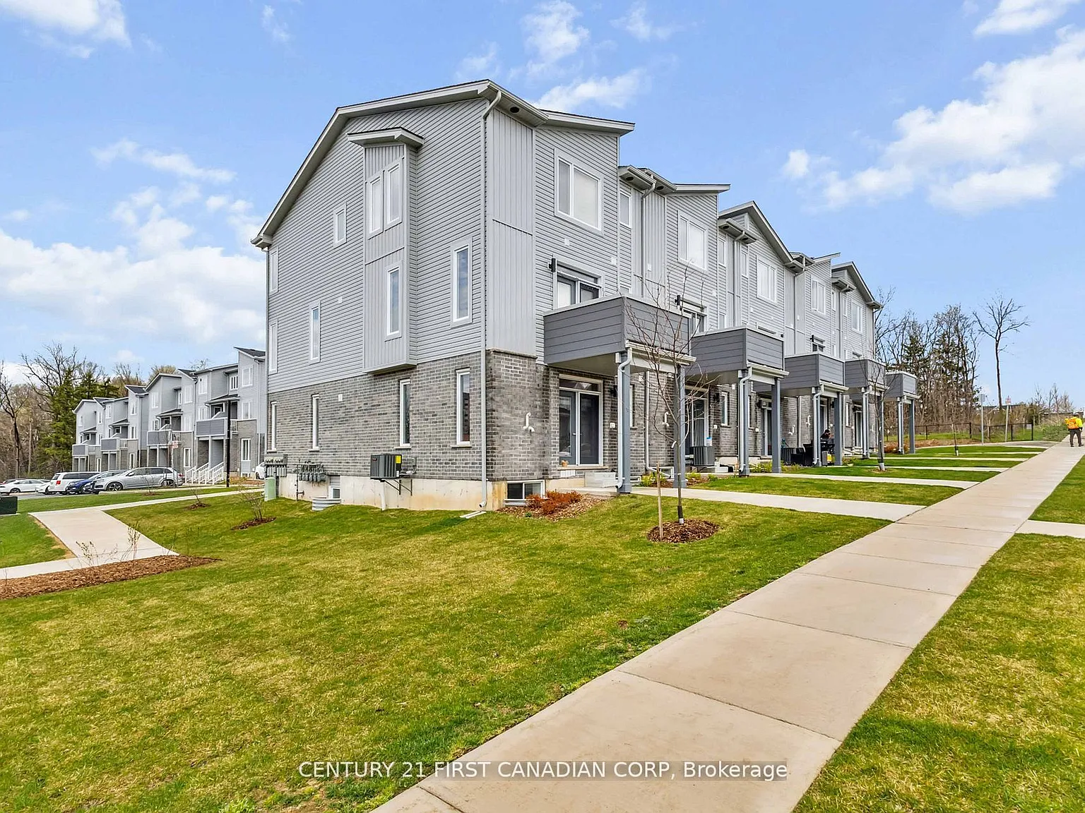 3 bed, $2,399 — Photo 3
